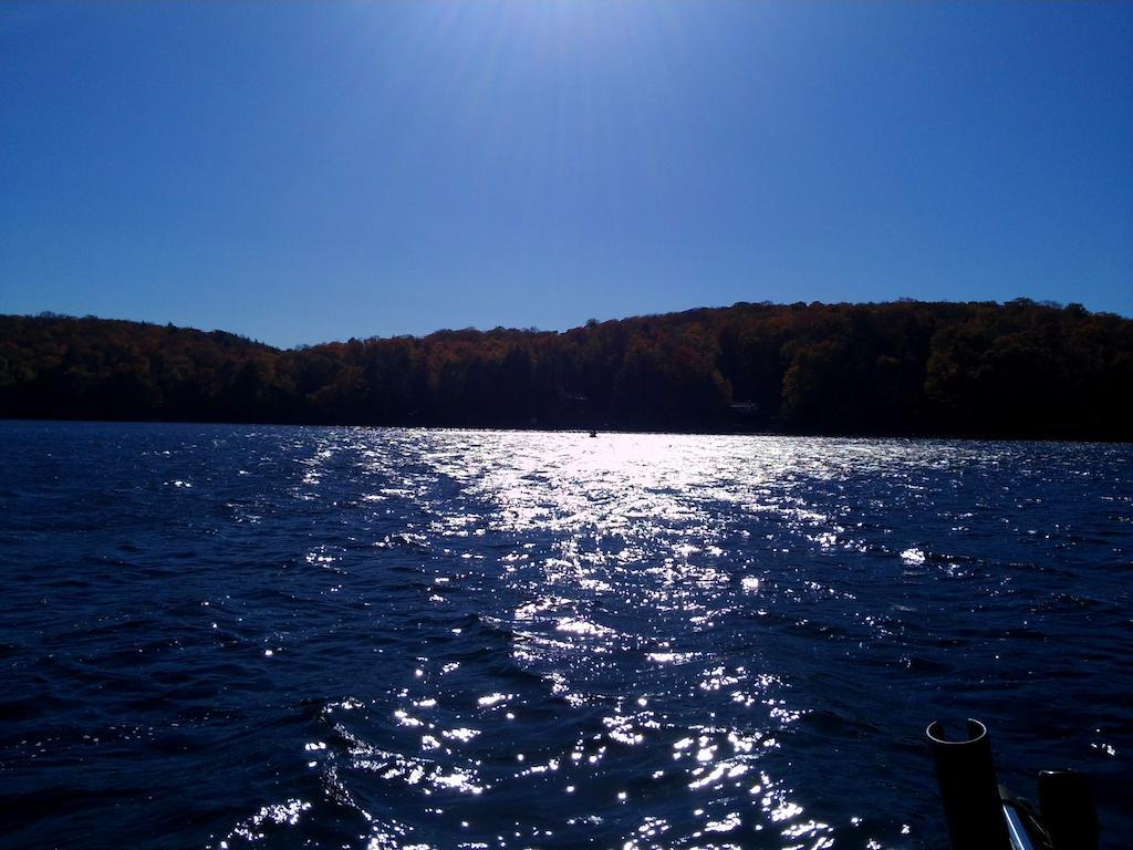 Little Hawk Resort & Marina Algonquin Highlands Екстериор снимка