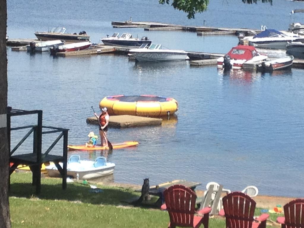 Little Hawk Resort & Marina Algonquin Highlands Екстериор снимка