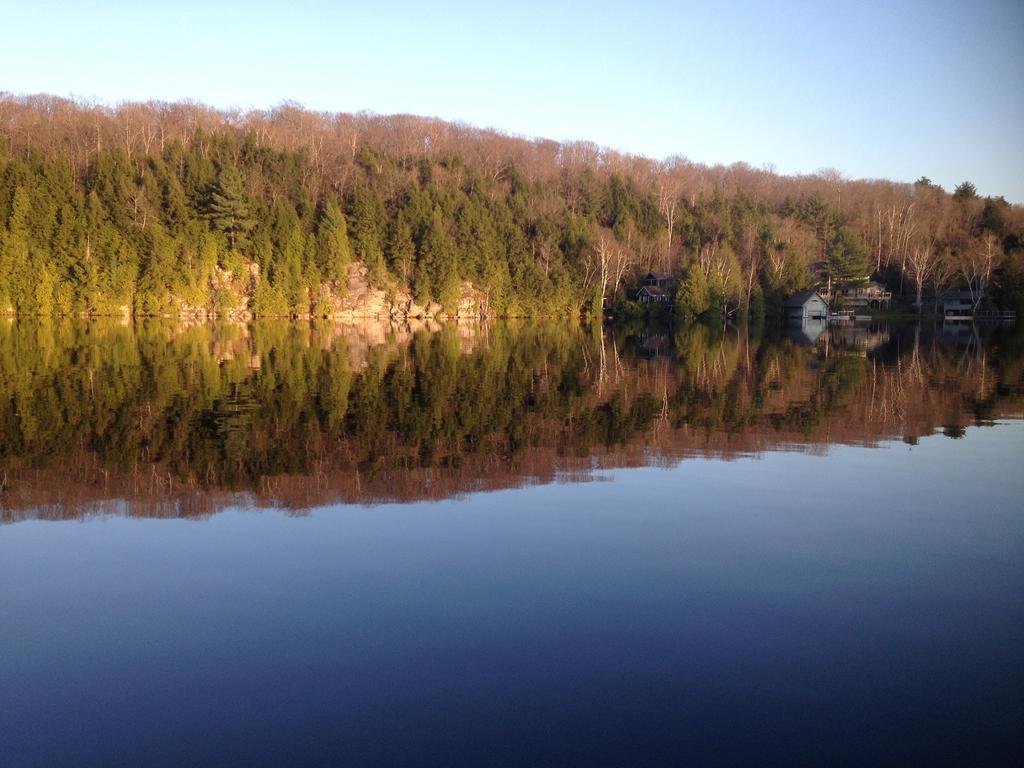 Little Hawk Resort & Marina Algonquin Highlands Екстериор снимка